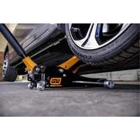 Aluminum Racing Jack, 2 Ton(s) Capacity, 3-1/4" Lowered, 18-1/2" Raised, Manual Hydraulic Sécurité Médic