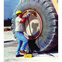 Giant Tire/Earthmover Bead Breaker Kit with 1/2 Gallon Hydraulic Pump Sécurité Médic