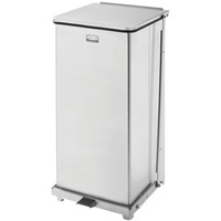Corbeille &agrave; p&eacute;dale carr&eacute;e avec doublure Defenders, Acier inoxydable, Capacit&eacute; 13 gal. US Sécurité Médic