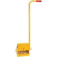 Cale de roue pour la glace avec poign&eacute;e ergonomique, Acier, Jaune, 8-1/16" la x 10-5/8" p x 8-13/16" h Sécurité Médic