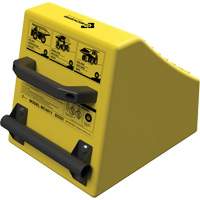Checkers Safety Heavy-Duty Ultra Class Mining Wheel Chock, HDPE, Yellow, 14-1/2" W x 17-1/2" D x 16" H Sécurité Médic