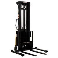 Gerbeur pour chariot &eacute;l&eacute;vateur, Fonctionnement &eacute;lectrique, Capacit&eacute; 2000 lb, Lev&eacute;e max 137" Sécurité Médic