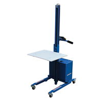 Gerbeur &agrave; plateforme &agrave; &eacute;l&eacute;vation rapide, M&eacute;canisme &eacute;lectrique, Capacit&eacute; de 175 lb, Levage max de 57" Sécurité Médic