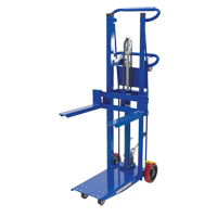 Empileur &agrave; plateforme, M&eacute;canisme Pompe au pied, Capacit&eacute; de 750 lb, Levage max de 52" Sécurité Médic