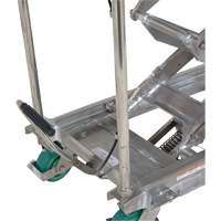 Manual Hydraulic Scissor Lift Table, 36-1/4" L x 19-3/8" W, Stainless Steel, 600 lbs. Capacity Sécurité Médic