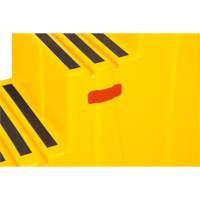 Industrial Step Stool, 3 Steps, 34-13/16" x 22-7/16" x 28-1/2" High Sécurité Médic