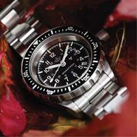 Grande montre automatique de plong&eacute;e avec feuille d'&eacute;rable gris et bracelet en acier inoxydable, Num&eacute;rique, &agrave; piles, 41 mm, Argent Sécurité Médic