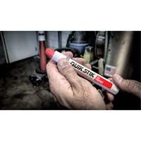 Quik Stik&reg; Twist-Up Paint Markers, Solid Stick, White Sécurité Médic