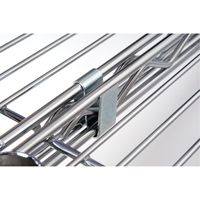 Crochet en S pour &eacute;tag&egrave;re en treillis chromat&eacute; Sécurité Médic