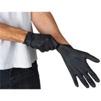 Vending Pack Disposable Gloves, Small, Nitrile, 5-mil, Powder-Free, Black, Class 2 Sécurité Médic