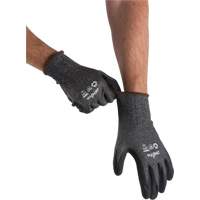 Eco-Friendly Lightweight High-Dexterity Cut-Resistant Gloves, Size 7, 21 Gauge, Foam Nitrile Coated, Stainless Steel/HPPE/RPET Shell, ASTM ANSI Level A5 Sécurité Médic