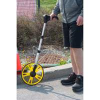 Digital Distance Measuring Wheel, 12.5"/31.8 cm, 99999.9 m Range, Feet/Metres Sécurité Médic