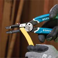 Outil polyvalent Klein-Kurve pour d&eacute;nuder, couper et sertir les fils, 8-1/4" lo, 8 - 20 AWG Sécurité Médic