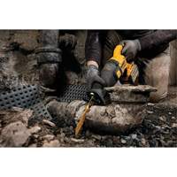 FlexVolt&reg; Max Brushless Reciprocating Saw (Tool Only), 60 V, Lithium-Ion Battery, 0-3000 SPM Sécurité Médic