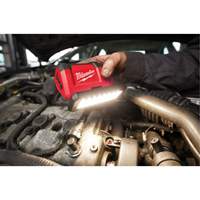 M12 Rover Service & Repair Flood Light with USB Charging, LED, 700 Lumens Sécurité Médic