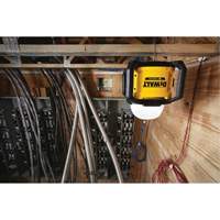 Baladeuse polyvalent sans fil Tool Connect 20V Max, DEL, 5000 lumens, Boîtier en Plastique Sécurité Médic