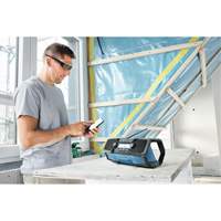 Compact Jobsite Radio with Bluetooth&reg; 5.0, Lithium-Ion, 18 V Sécurité Médic