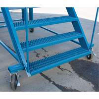 Snow Ladder, Steel, 10 Steps, 99" H, 85-1/2" D, 48" Step, Serrated Sécurité Médic