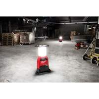 M18 Radius Site Light & Charger with One-Key, LED, 4800/9000/2500 Lumens, Plastic Housing Sécurité Médic
